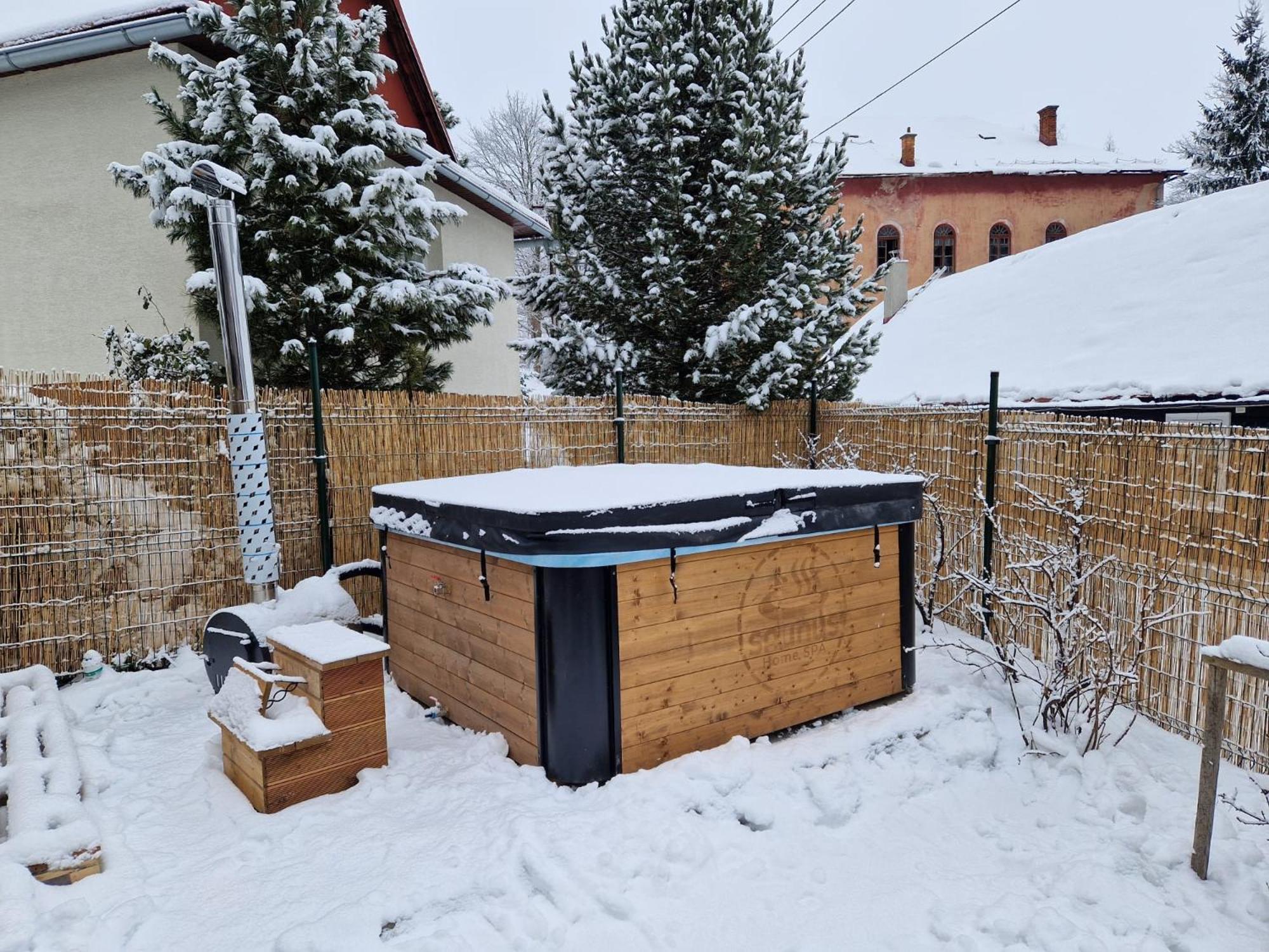 Chatka Evka Dóval Kültér fotó